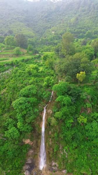 Bruti Waterfall - Photo 2