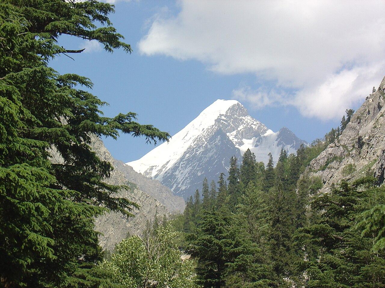 Falak Sar Basecamp