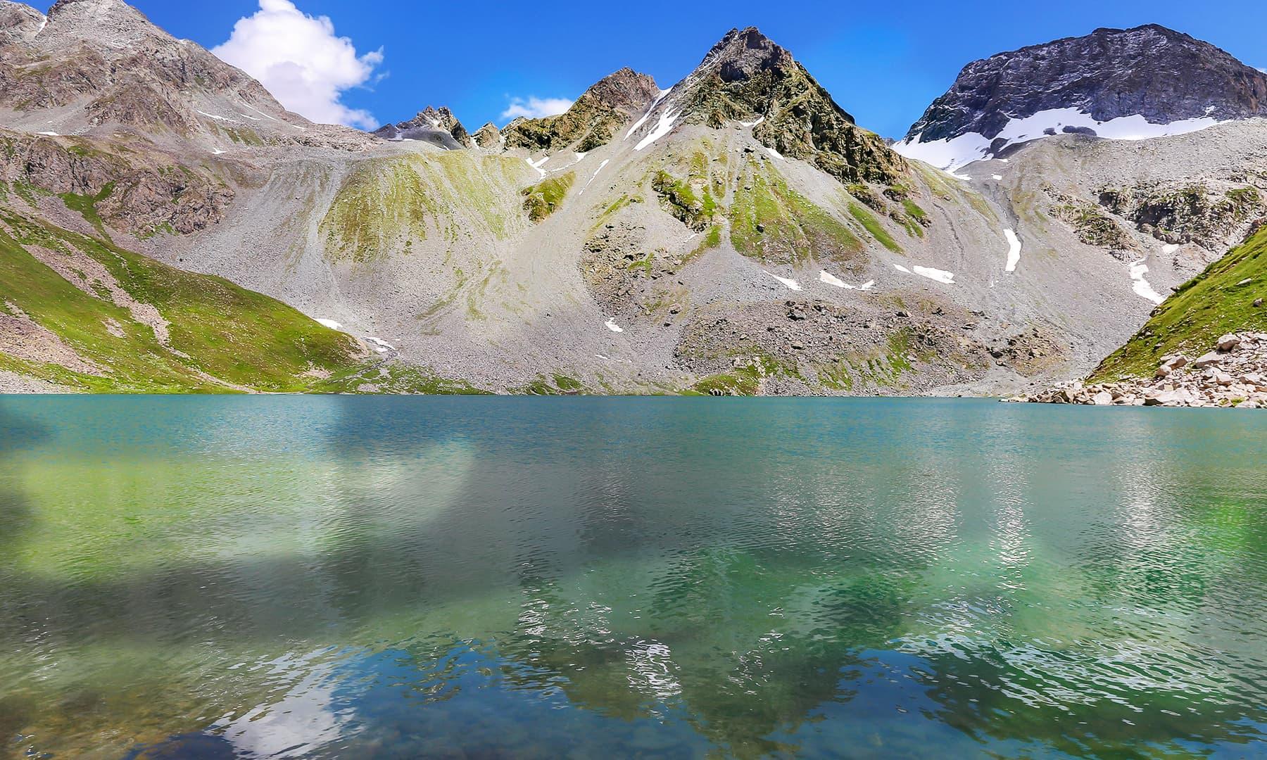 Pearl Lake (Mastij Lake)